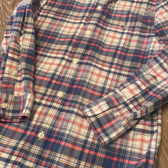 Vineyard Vines Soft Flannel Button Down - Picture 4 of 5
